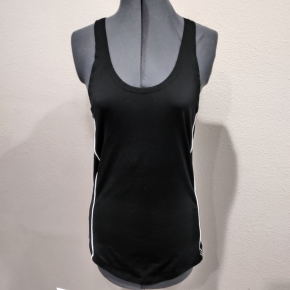 Strong Lift Wear woman's racer back tank size Medium - Picture 2 of 6